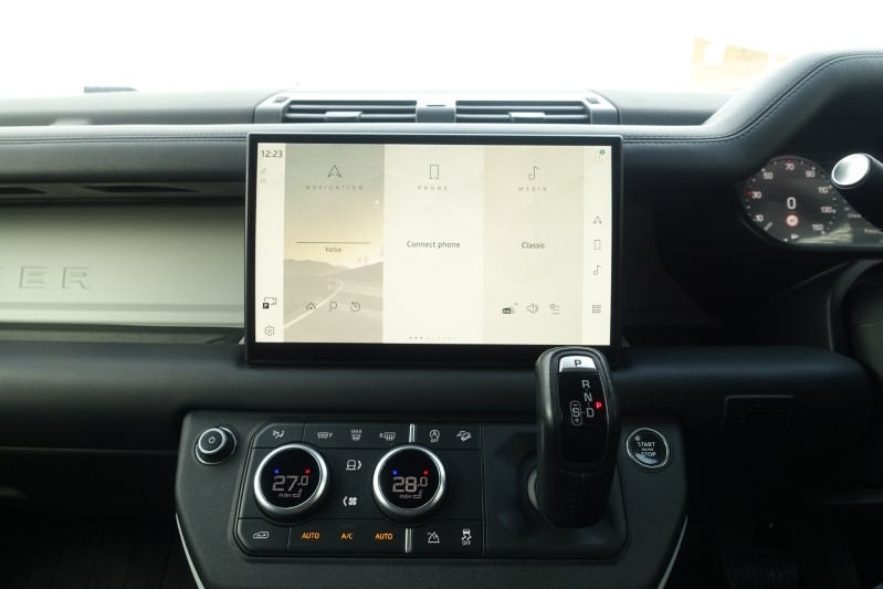 2022 (72) LAND ROVER COMMERCIAL DEFENDER 3.0 D250 Hard Top HSE Auto [3 Seat] 5216582