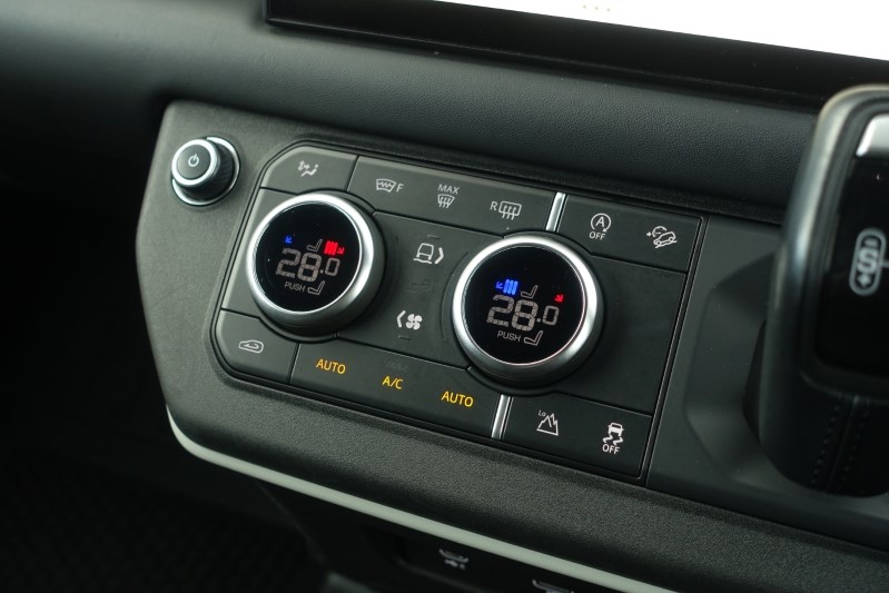 2022 (72) LAND ROVER COMMERCIAL DEFENDER 3.0 D250 Hard Top HSE Auto [3 Seat] 5216586