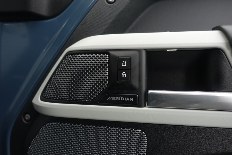 2022 (72) LAND ROVER COMMERCIAL DEFENDER 3.0 D250 Hard Top HSE Auto [3 Seat] 5216605