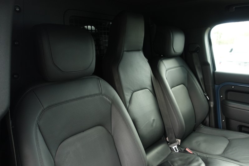 2022 (72) LAND ROVER COMMERCIAL DEFENDER 3.0 D250 Hard Top HSE Auto [3 Seat] 5216602