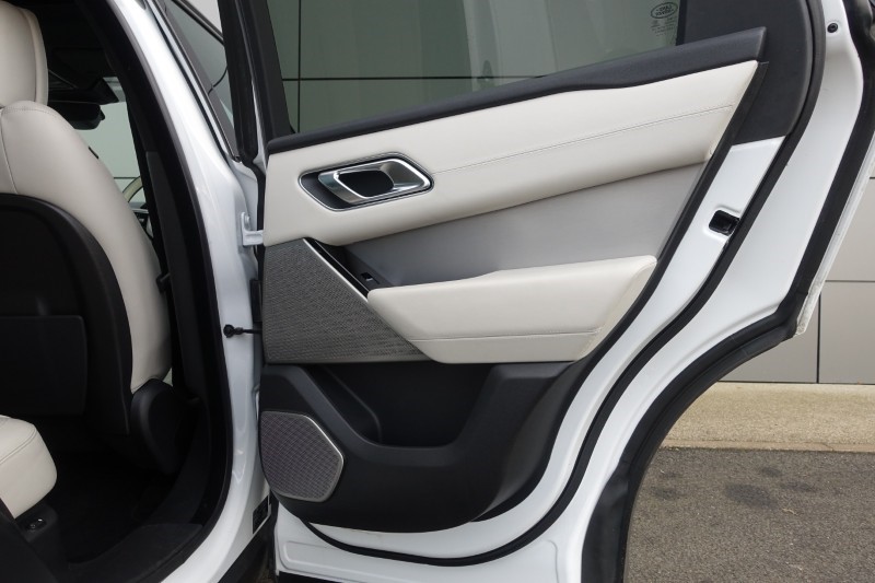 2022 (22) LAND ROVER RANGE ROVER VELAR 2.0 P400e R-Dynamic HSE 5dr Auto 5142606