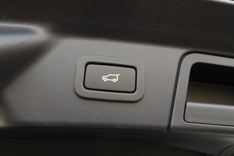 2022 (22) LAND ROVER RANGE ROVER VELAR 2.0 P400e R-Dynamic HSE 5dr Auto 5142585