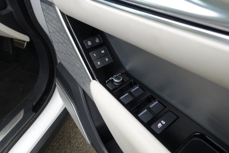 2022 (22) LAND ROVER RANGE ROVER VELAR 2.0 P400e R-Dynamic HSE 5dr Auto 5142605