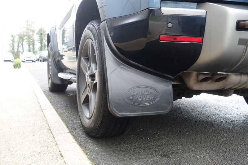 2022 (22) LAND ROVER DEFENDER 3.0 D250 X-Dynamic SE 90 3dr Auto 5256081