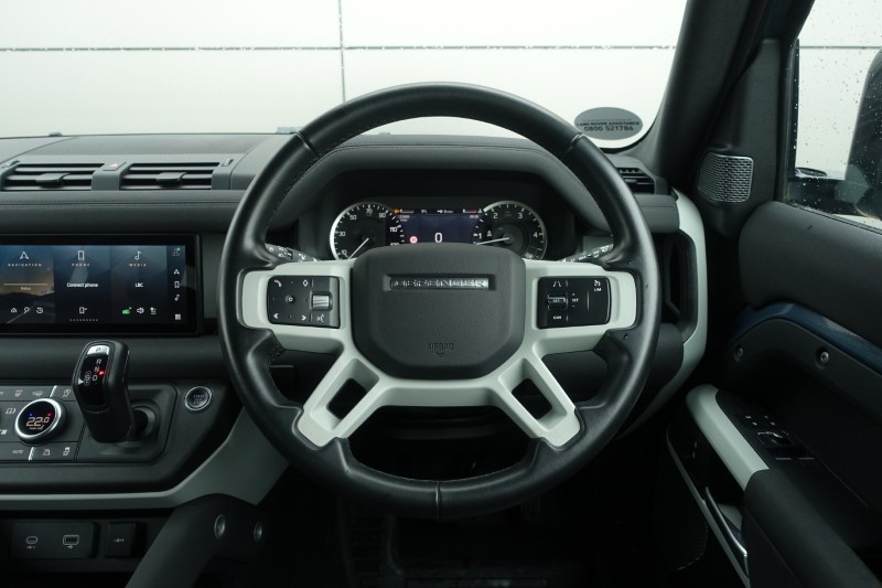 2022 (22) LAND ROVER DEFENDER 3.0 D250 X-Dynamic SE 90 3dr Auto 5256067