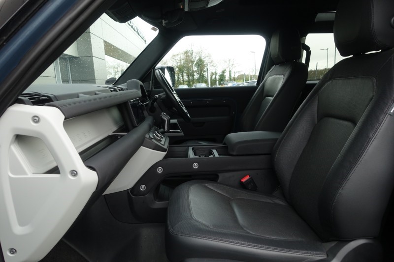 2022 (22) LAND ROVER DEFENDER 3.0 D250 X-Dynamic SE 90 3dr Auto 5256055