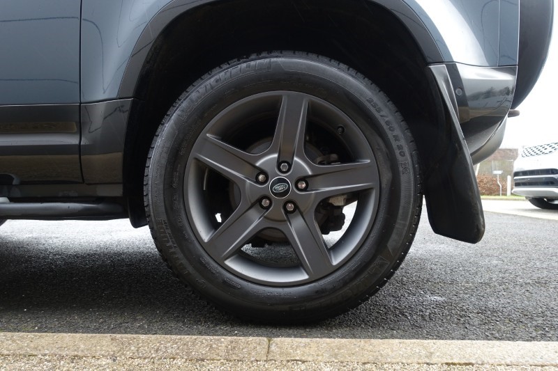 2022 (22) LAND ROVER DEFENDER 3.0 D250 X-Dynamic SE 90 3dr Auto 5256082