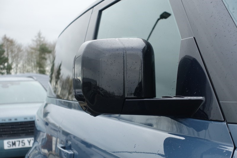 2022 (22) LAND ROVER DEFENDER 3.0 D250 X-Dynamic SE 90 3dr Auto 5256073