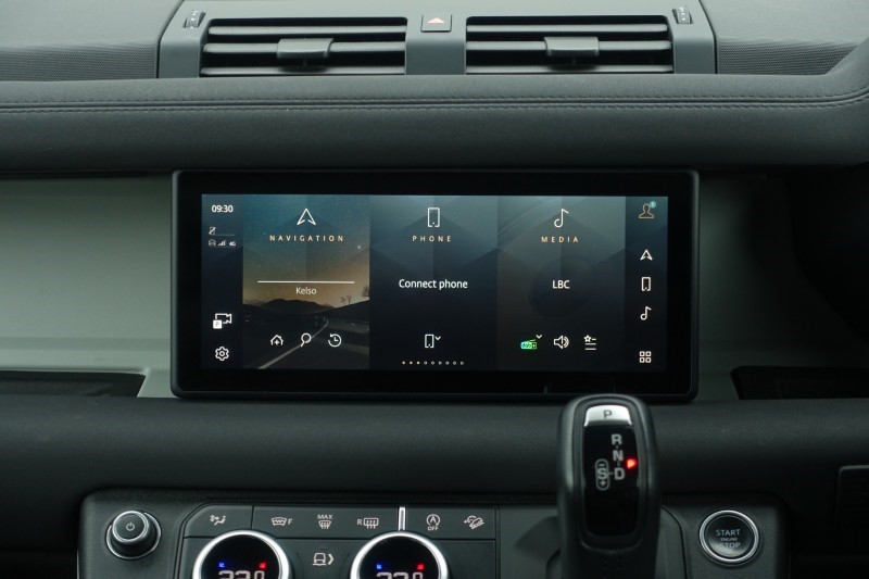 2022 (22) LAND ROVER DEFENDER 3.0 D250 X-Dynamic SE 90 3dr Auto 5256066