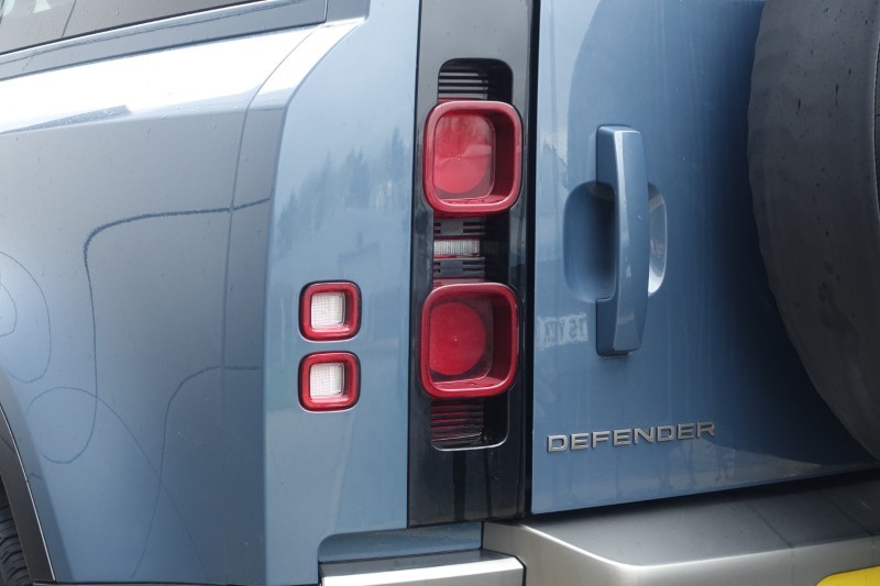 2022 (22) LAND ROVER DEFENDER 3.0 D250 X-Dynamic SE 90 3dr Auto 5256071