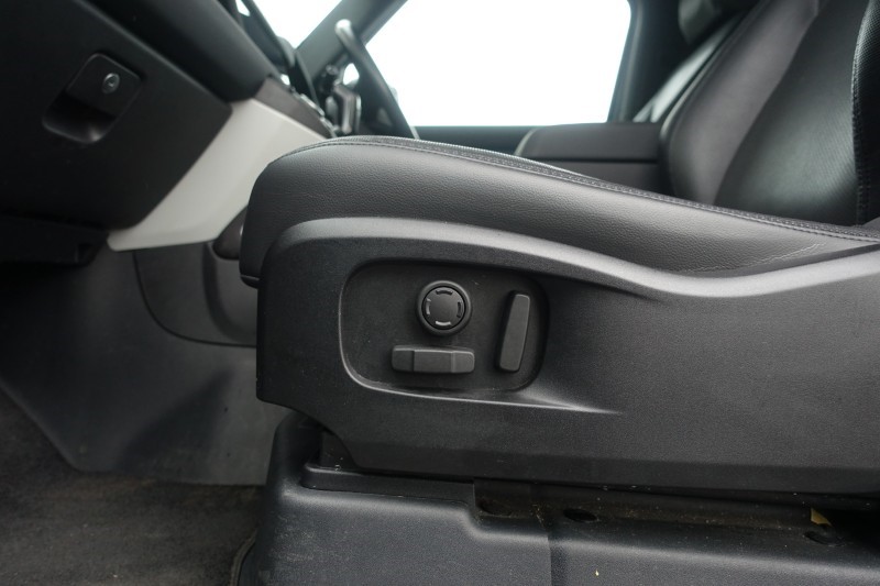 2022 (22) LAND ROVER DEFENDER 3.0 D250 X-Dynamic SE 90 3dr Auto 5256104