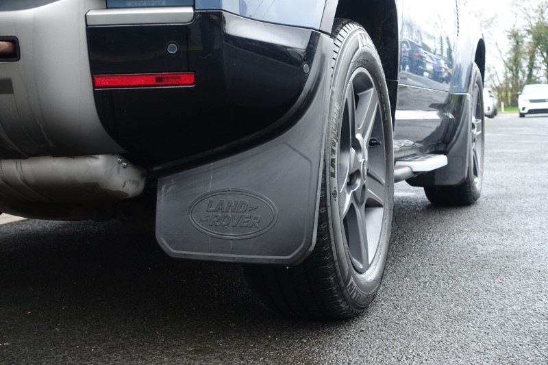 2022 (22) LAND ROVER DEFENDER 3.0 D250 X-Dynamic SE 90 3dr Auto 5256078