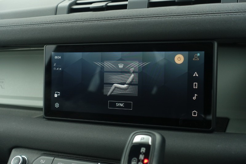 2022 (22) LAND ROVER DEFENDER 3.0 D250 X-Dynamic SE 90 3dr Auto 5256095