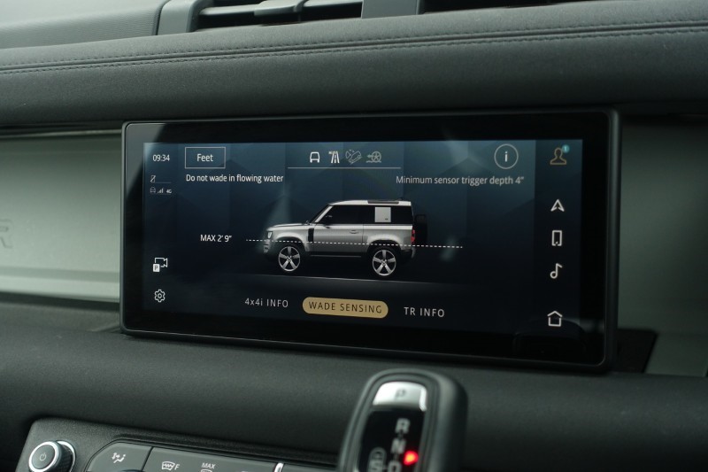 2022 (22) LAND ROVER DEFENDER 3.0 D250 X-Dynamic SE 90 3dr Auto 5256096