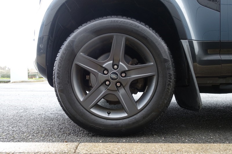 2022 (22) LAND ROVER DEFENDER 3.0 D250 X-Dynamic SE 90 3dr Auto 5256084