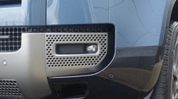 2022 (22) LAND ROVER DEFENDER 3.0 D250 X-Dynamic SE 90 3dr Auto 5256087