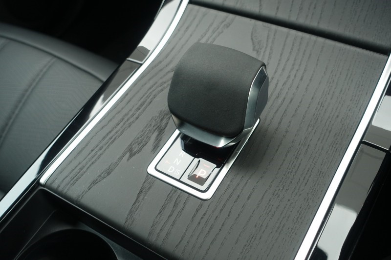 2025 (25) LAND ROVER RANGE ROVER EVOQUE 1.5 P270e Autobiography 5dr Auto [Revised] 5129027