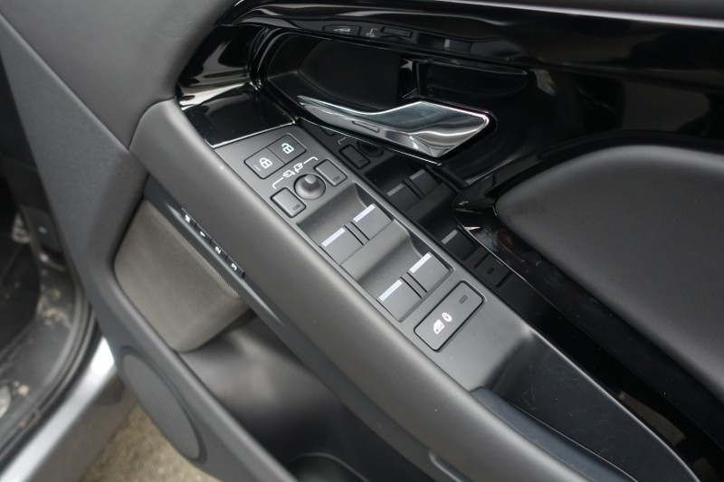 2025 (25) LAND ROVER RANGE ROVER EVOQUE 1.5 P270e Autobiography 5dr Auto [Revised] 5129066