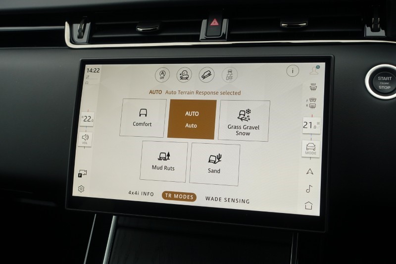 2025 (25) LAND ROVER RANGE ROVER EVOQUE 1.5 P270e Autobiography 5dr Auto [Revised] 5129052