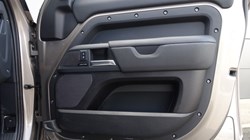 2023 (23) LAND ROVER DEFENDER 3.0 D300 X-Dynamic HSE 110 5dr Auto 5318964