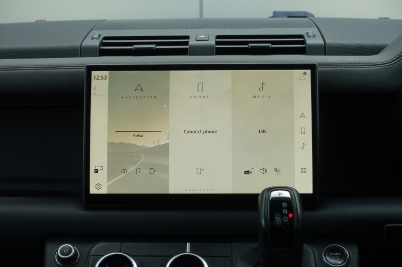 2023 (23) LAND ROVER DEFENDER 3.0 D300 X-Dynamic HSE 110 5dr Auto 5318921