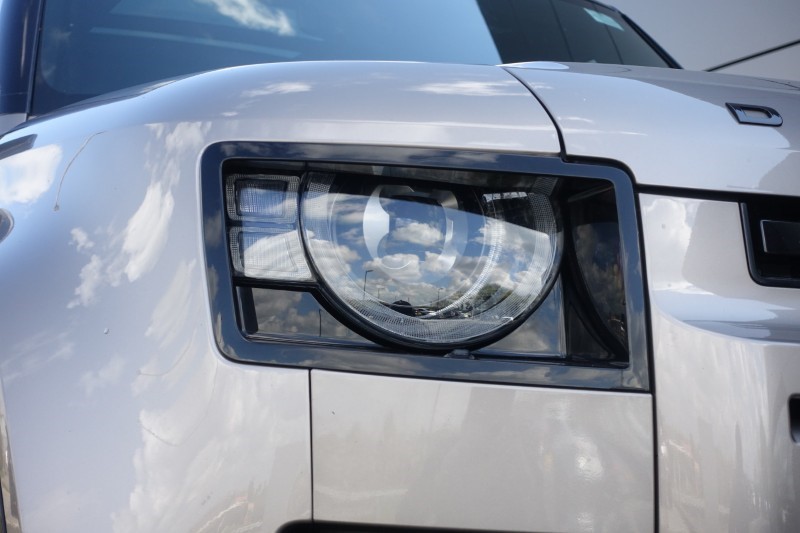 2023 (23) LAND ROVER DEFENDER 3.0 D300 X-Dynamic HSE 110 5dr Auto 5318924