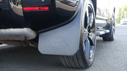 2023 (23) LAND ROVER DEFENDER 3.0 D300 X-Dynamic HSE 110 5dr Auto 5318932