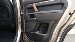 2023 (23) LAND ROVER DEFENDER 3.0 D300 X-Dynamic HSE 110 5dr Auto 5318967