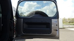 2023 (23) LAND ROVER DEFENDER 3.0 D300 X-Dynamic HSE 110 5dr Auto 5318940