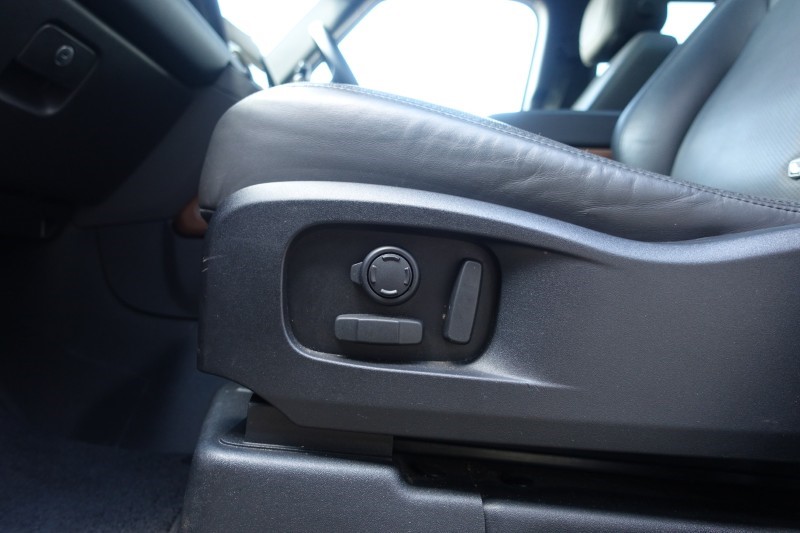 2023 (23) LAND ROVER DEFENDER 3.0 D300 X-Dynamic HSE 110 5dr Auto 5318976