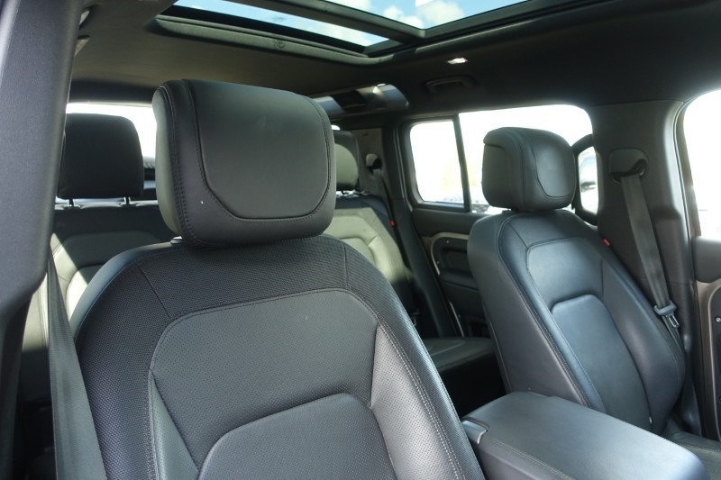 2023 (23) LAND ROVER DEFENDER 3.0 D300 X-Dynamic HSE 110 5dr Auto 5318960