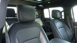 2023 (23) LAND ROVER DEFENDER 3.0 D300 X-Dynamic HSE 110 5dr Auto 5318960