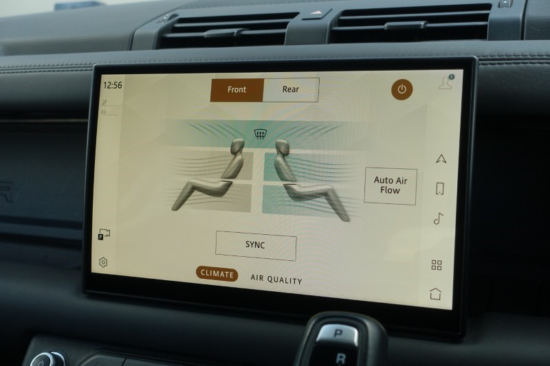 2023 (23) LAND ROVER DEFENDER 3.0 D300 X-Dynamic HSE 110 5dr Auto 5318953