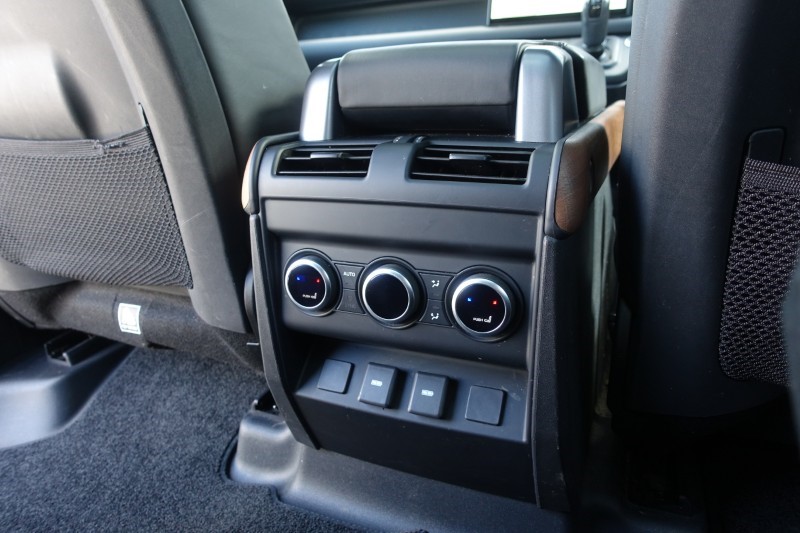 2023 (23) LAND ROVER DEFENDER 3.0 D300 X-Dynamic HSE 110 5dr Auto 5318925