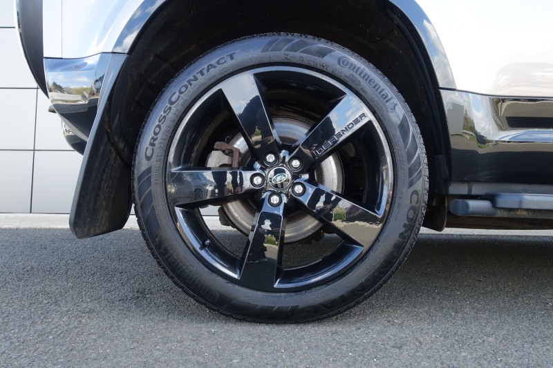 2023 (23) LAND ROVER DEFENDER 3.0 D300 X-Dynamic HSE 110 5dr Auto 5318931