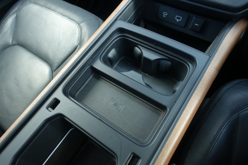 2023 (23) LAND ROVER DEFENDER 3.0 D300 X-Dynamic HSE 110 5dr Auto 5318958