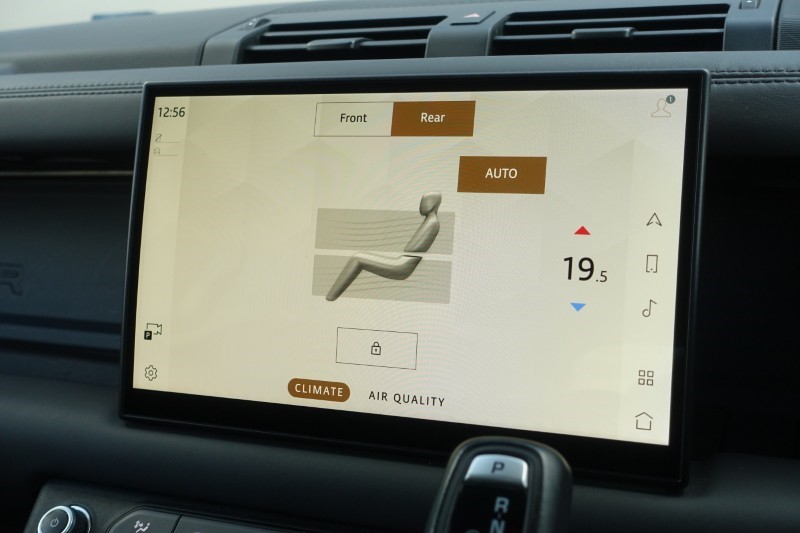 2023 (23) LAND ROVER DEFENDER 3.0 D300 X-Dynamic HSE 110 5dr Auto 5318954