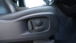 2023 (23) LAND ROVER DEFENDER 3.0 D300 X-Dynamic HSE 110 5dr Auto 5318963