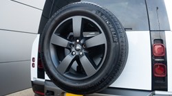 2023 (73) LAND ROVER DEFENDER 3.0 D250 X-Dynamic HSE 90 3dr Auto 5124063