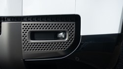 2023 (73) LAND ROVER DEFENDER 3.0 D250 X-Dynamic HSE 90 3dr Auto 5124070