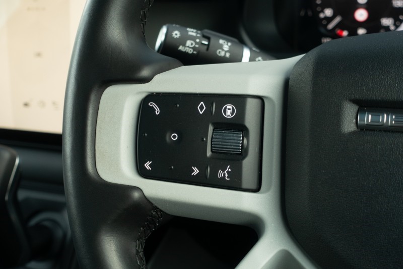 2023 (73) LAND ROVER DEFENDER 3.0 D250 X-Dynamic HSE 90 3dr Auto 5124074