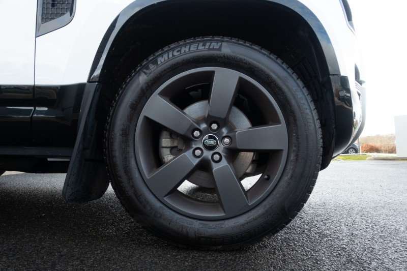 2023 (73) LAND ROVER DEFENDER 3.0 D250 X-Dynamic HSE 90 3dr Auto 5124044