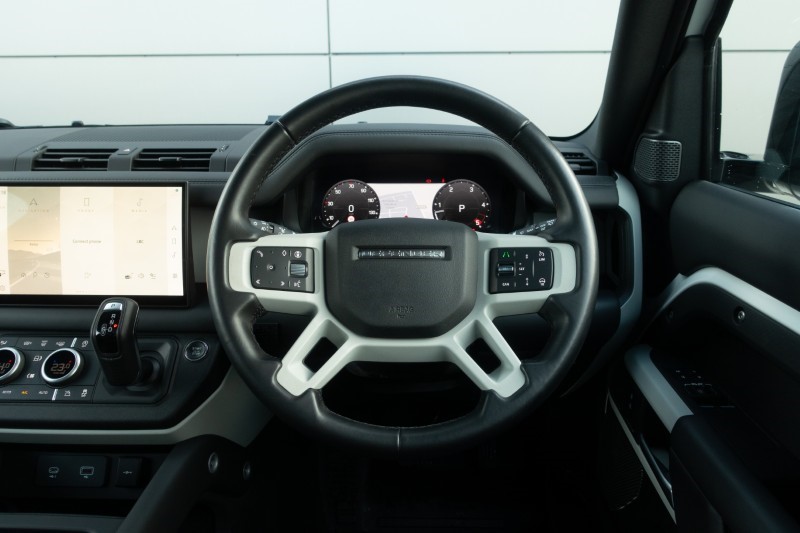 2023 (73) LAND ROVER DEFENDER 3.0 D250 X-Dynamic HSE 90 3dr Auto 5124050