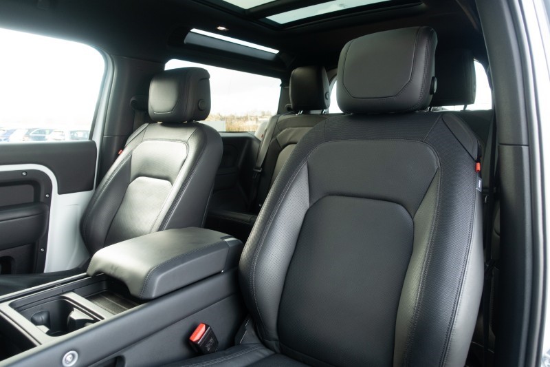 2023 (73) LAND ROVER DEFENDER 3.0 D250 X-Dynamic HSE 90 3dr Auto 5124096