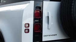 2023 (73) LAND ROVER DEFENDER 3.0 D250 X-Dynamic HSE 90 3dr Auto 5124054