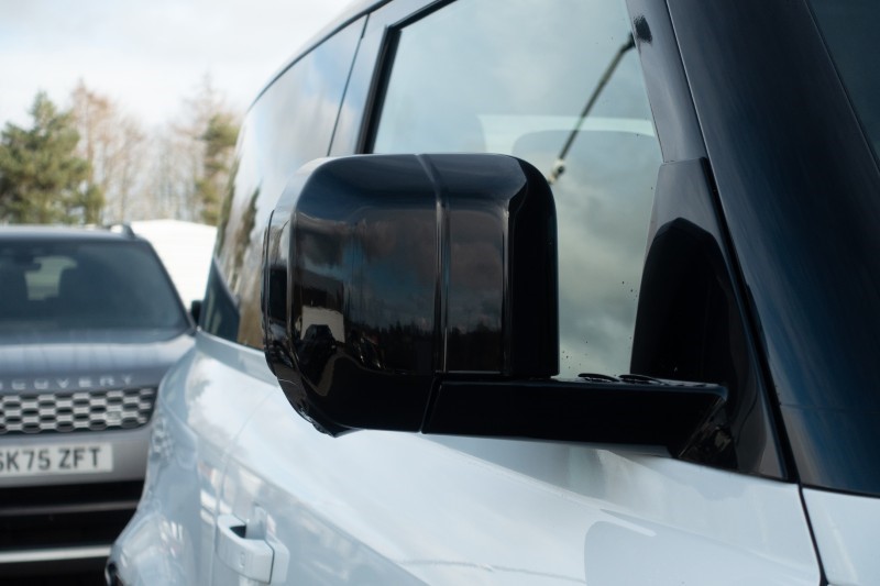 2023 (73) LAND ROVER DEFENDER 3.0 D250 X-Dynamic HSE 90 3dr Auto 5124057