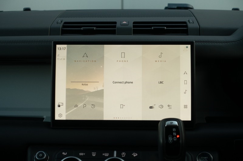 2023 (73) LAND ROVER DEFENDER 3.0 D250 X-Dynamic HSE 90 3dr Auto 5124049