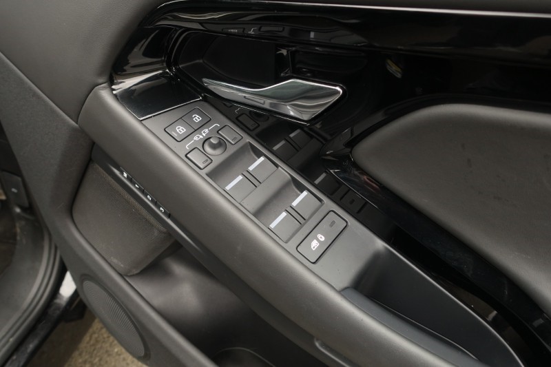 2024 (24) LAND ROVER RANGE ROVER EVOQUE 1.5 P270e Autobiography 5dr Auto 5195094