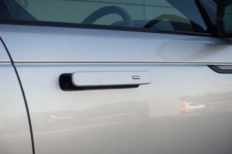 2023 (73) LAND ROVER RANGE ROVER VELAR 2.0 D200 MHEV Dynamic SE 5dr Auto 5255022