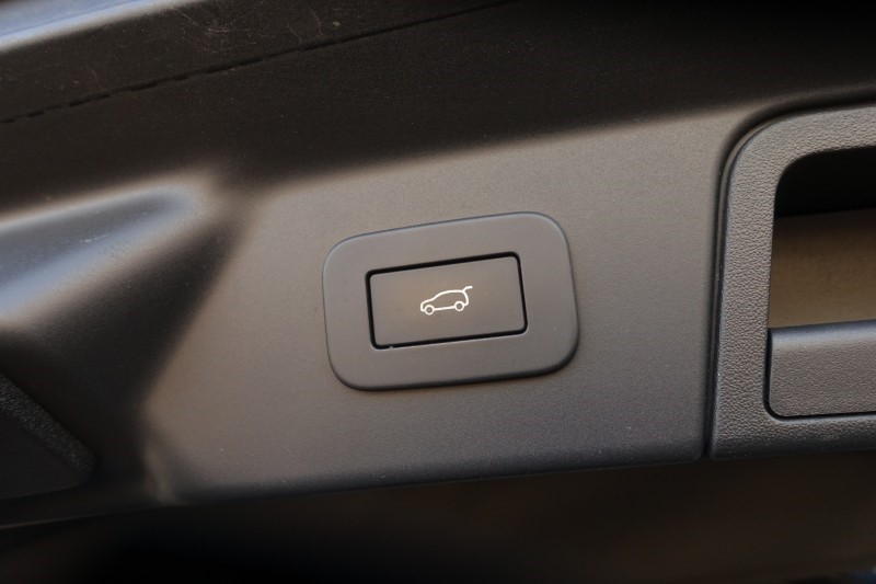 2023 (73) LAND ROVER RANGE ROVER VELAR 2.0 D200 MHEV Dynamic SE 5dr Auto 5255031